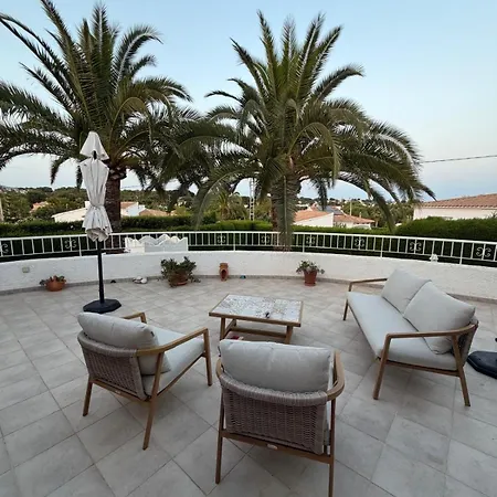 La De - The Crown Of Villa Calp
